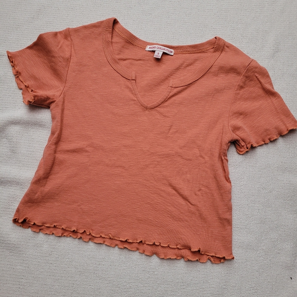 Adorable Crop Top! Gorgeous Persimmon Color!